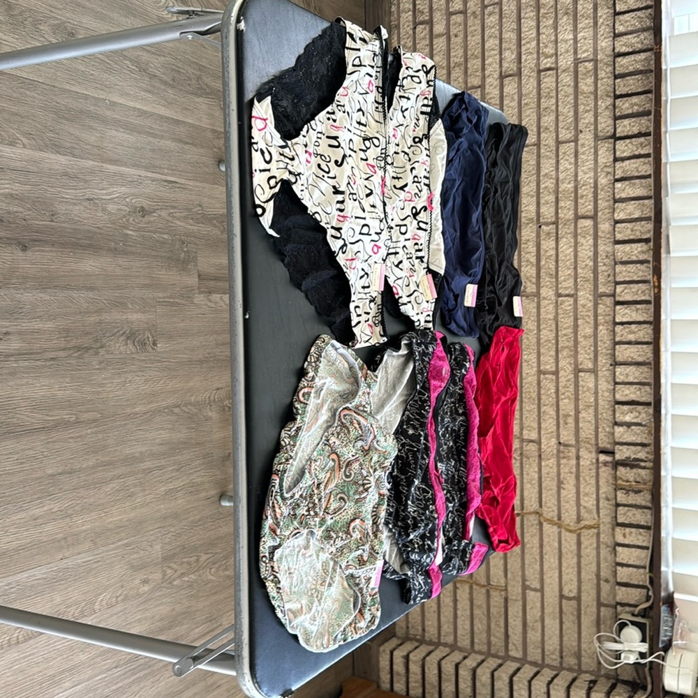 8 pairs women’s Cacique hipsters underwear size 22/24. NWT